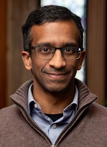 Vivek Matthew headshot